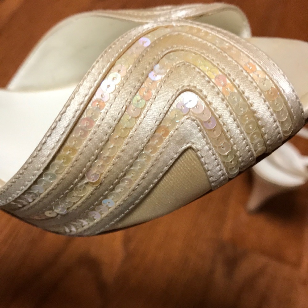 Michaelangelo satin ankle strap bridal sandals - Picture 8 of 10